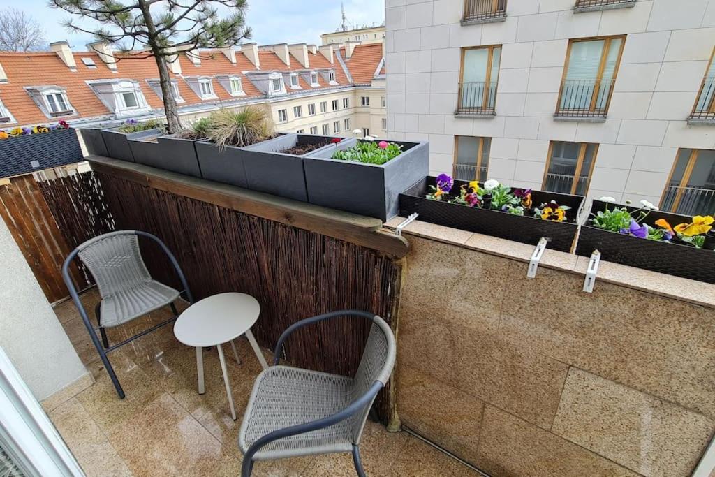 Apartament Poludniowy Z Balkonem 2 Osoby Warszawa Zewnętrze zdjęcie